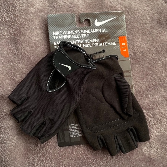 nike fundamental training gloves